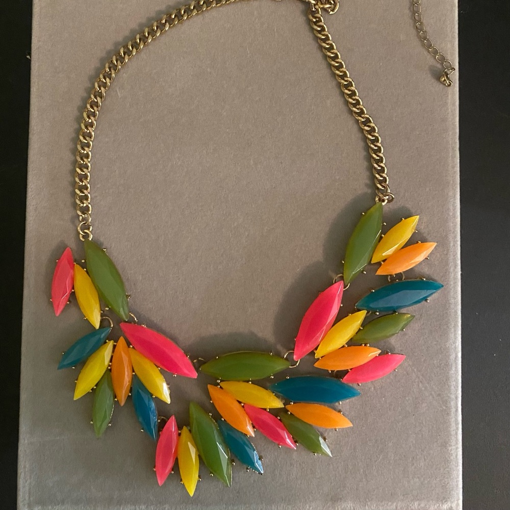 JCPenney Pink and Orange Statement Necklace (NWOT)